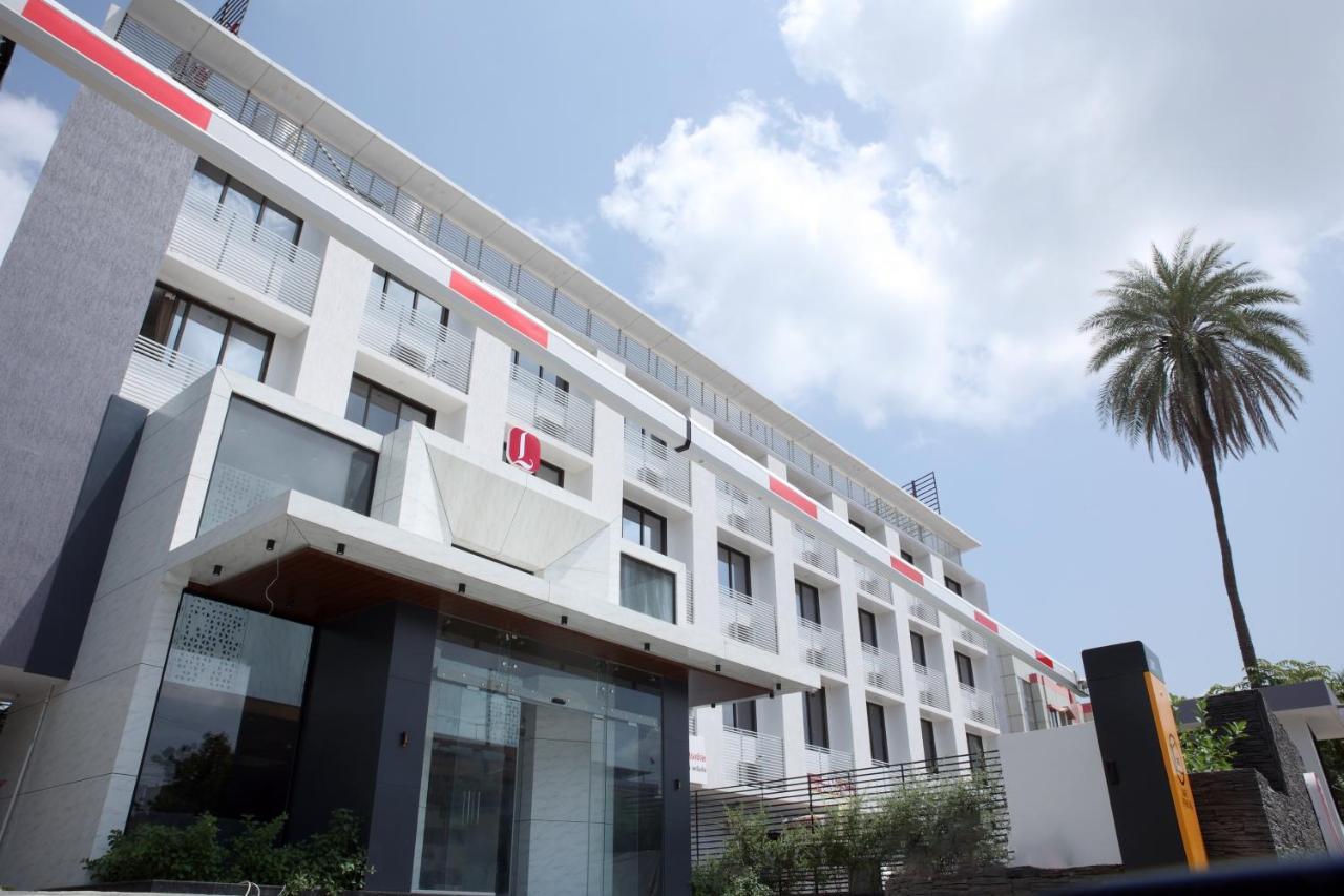 Lords Eco Inn, Ambaji Luaran gambar