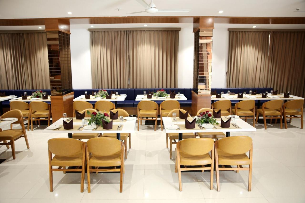 Lords Eco Inn, Ambaji Luaran gambar