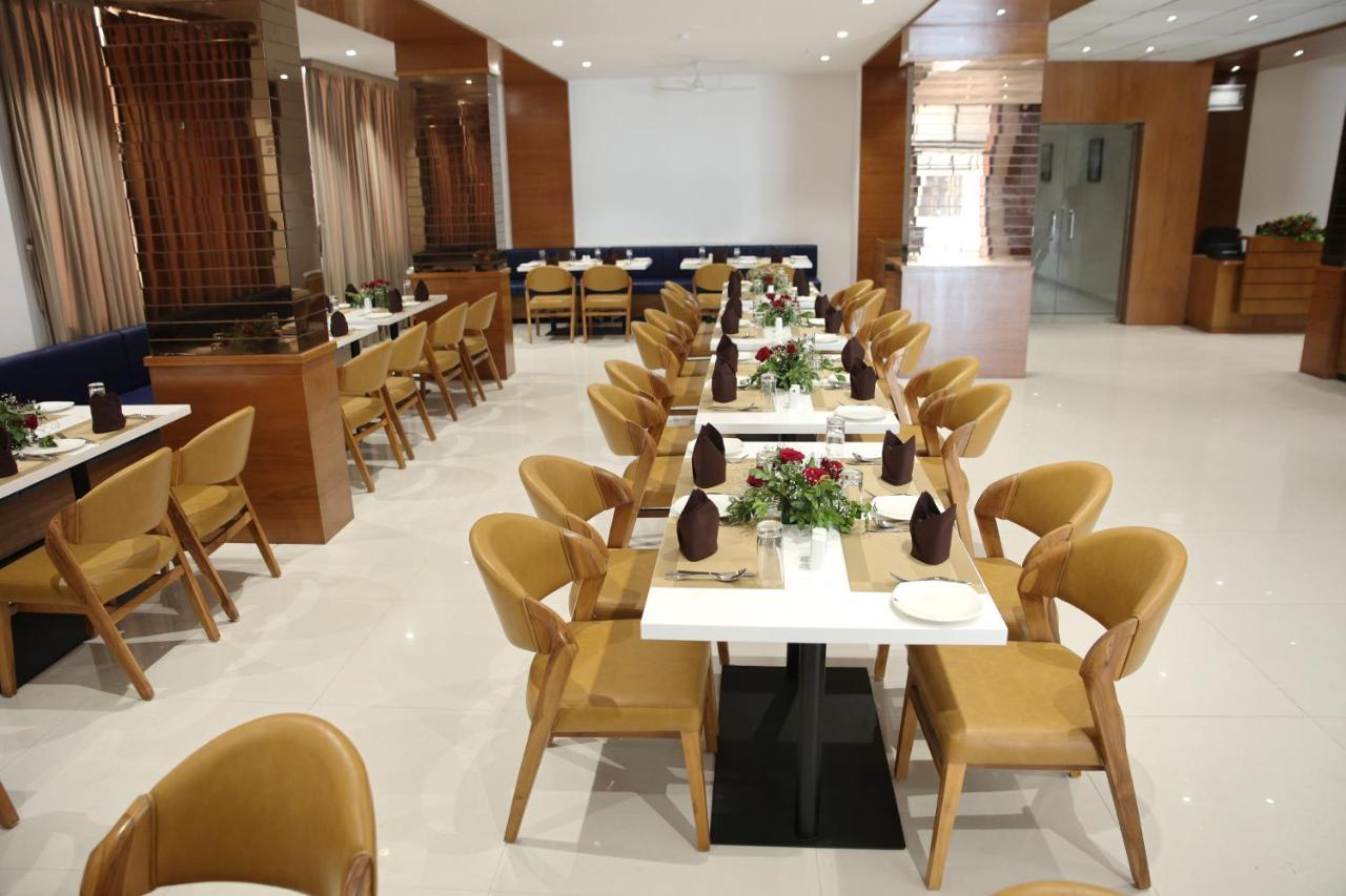 Lords Eco Inn, Ambaji Luaran gambar