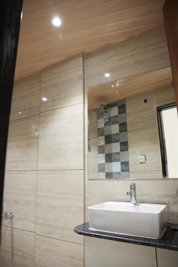 Lords Eco Inn, Ambaji Luaran gambar