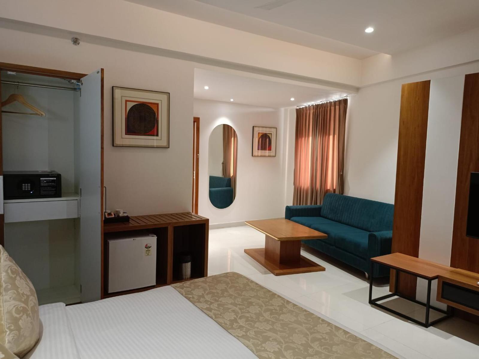Lords Eco Inn, Ambaji Luaran gambar