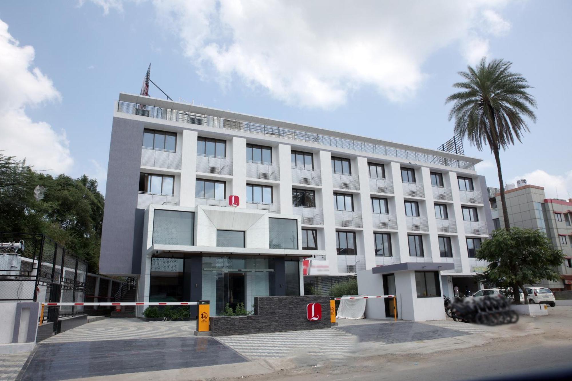 Lords Eco Inn, Ambaji Luaran gambar